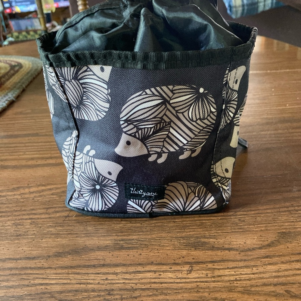 Thirty one drawstring cinched small tote lunch bag